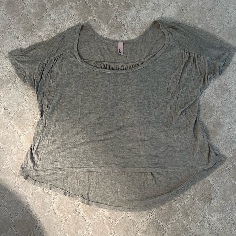 Lani California Super Soft Hi -Low Short Sleeve Tee, Size M